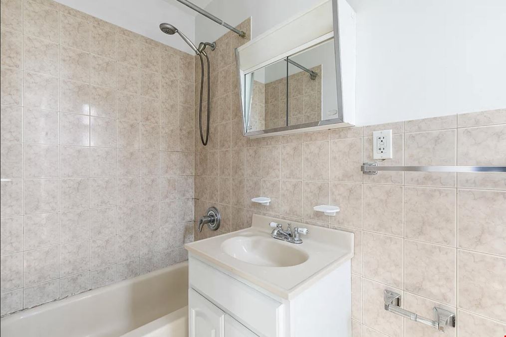 218 E 111th St, New York, NY 10029